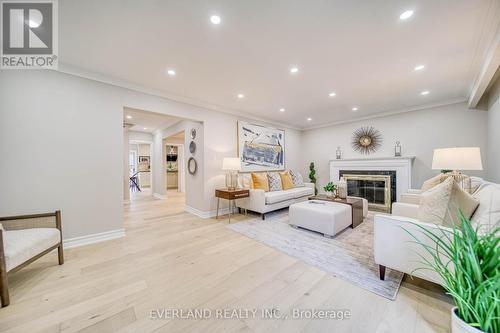 8 Elliotwood Court, Toronto, ON - Indoor Photo Showing Living Room With Fireplace