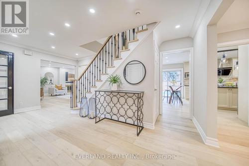 8 Elliotwood Court, Toronto, ON - Indoor Photo Showing Other Room