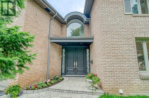 8 Elliotwood Court, Toronto, ON - Outdoor