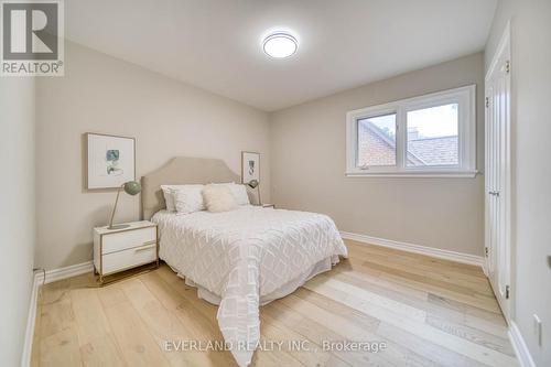 8 Elliotwood Court, Toronto, ON - Indoor Photo Showing Bedroom