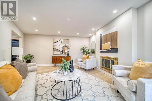 8 Elliotwood Court, Toronto, ON - Indoor