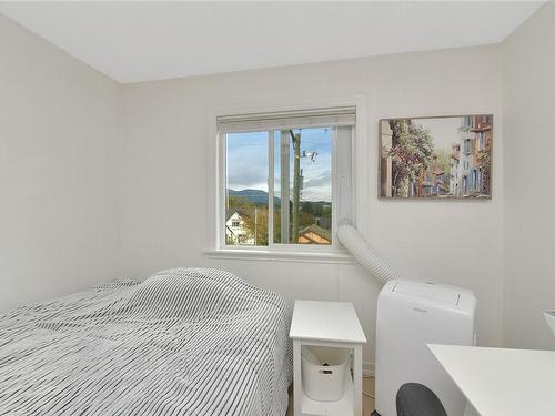 303-380 Brae Rd, Duncan, BC - Indoor Photo Showing Laundry Room