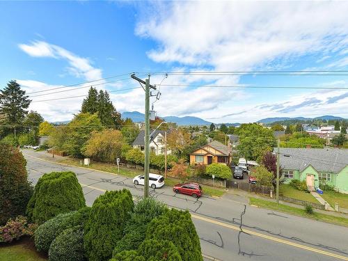 303-380 Brae Rd, Duncan, BC - Outdoor With View