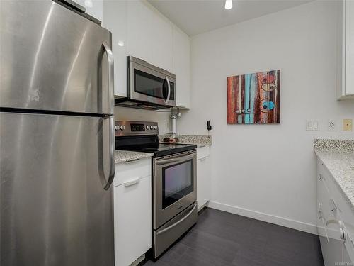 321-2871 Jacklin Rd, Langford, BC - Indoor Photo Showing Kitchen With Stainless Steel Kitchen