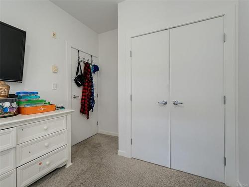 321-2871 Jacklin Rd, Langford, BC - Indoor Photo Showing Other Room