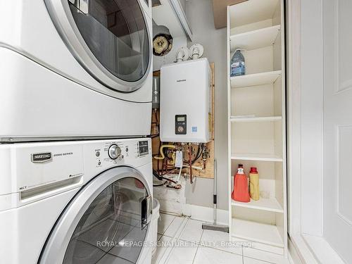 401-415 Jarvis St, Toronto, ON - Indoor Photo Showing Laundry Room