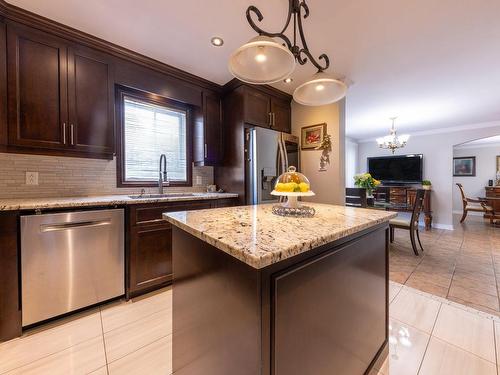 Kitchen - 12325 Rue Maurice-Séguin, Montréal (Rivière-Des-Prairies/Pointe-Aux-Trembles), QC - Indoor Photo Showing Kitchen