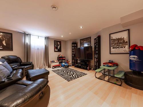 Family room - 12325 Rue Maurice-Séguin, Montréal (Rivière-Des-Prairies/Pointe-Aux-Trembles), QC - Indoor Photo Showing Living Room