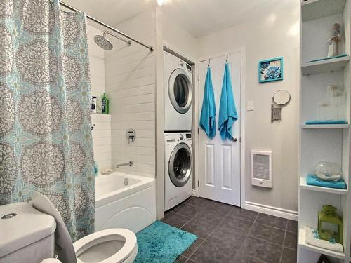 Bathroom - 3 Rue Brochu, Adstock, QC - Indoor Photo Showing Laundry Room