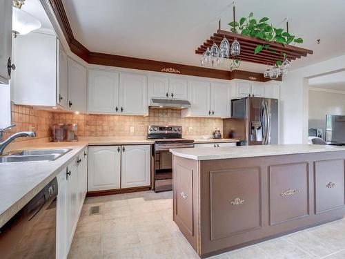 Cuisine - 1908 Rg Du Brûlé, Saint-Antoine-Sur-Richelieu, QC - Indoor Photo Showing Kitchen With Upgraded Kitchen