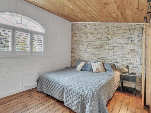 Master bedroom - 84 Ch. De La Source, Val-Des-Monts, QC - Indoor Photo Showing Bedroom