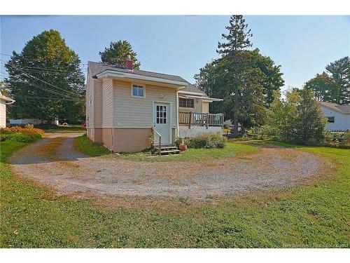 572 Maclaren Ave, Fredericton, NB 