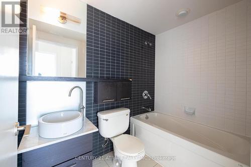 2503 - 25 Carlton Street, Toronto, ON - Indoor Photo Showing Bathroom