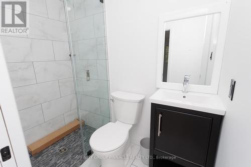 1403 Crystal Lake Road, Galway-Cavendish And Harvey, ON - Indoor Photo Showing Bathroom