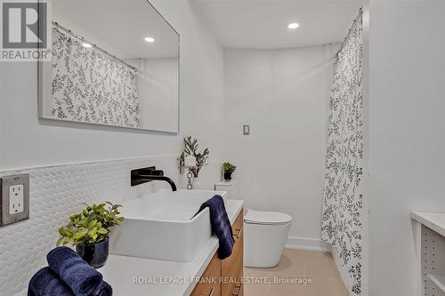 34 Reid Street, Smith-Ennismore-Lakefield (Lakefield), ON - Indoor Photo Showing Bathroom