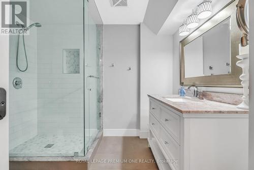 380 Wood Duck Lane, Newmarket, ON - Indoor Photo Showing Bathroom