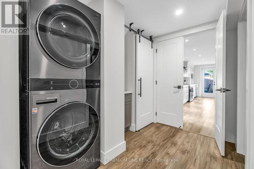 380 Wood Duck Lane, Newmarket, ON - Indoor Photo Showing Laundry Room