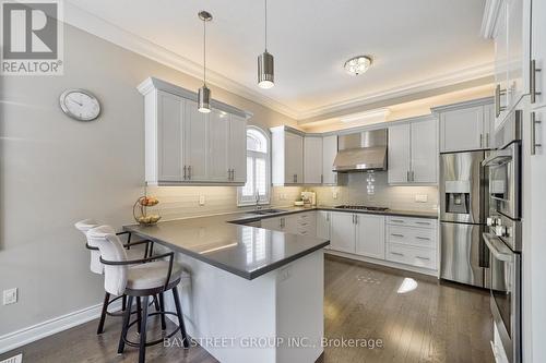 1031 Quarry Drive, Innisfil, ON - Indoor Photo Showing Kitchen With Upgraded Kitchen