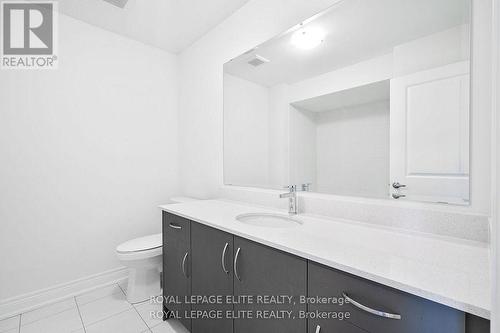 15 Mace Avenue, Richmond Hill, ON - Indoor Photo Showing Bathroom