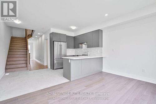 15 Mace Avenue, Richmond Hill, ON - Indoor Photo Showing Kitchen