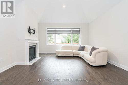 13 Fawndale Crescent, Wasaga Beach, ON - Indoor Photo Showing Bathroom