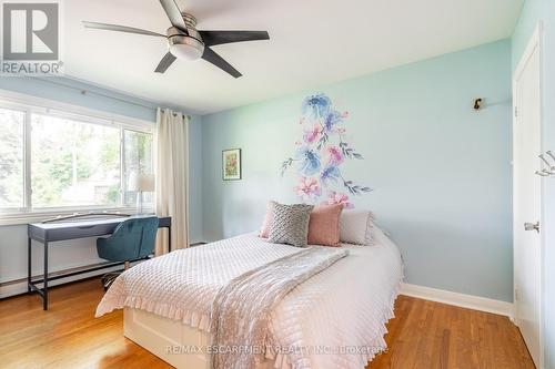 702 King Road, Burlington, ON - Indoor Photo Showing Bedroom