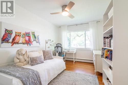 702 King Road, Burlington, ON - Indoor Photo Showing Bedroom