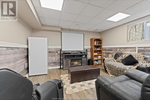 255 Golfview Drive, Amherstburg, ON - Indoor With Fireplace