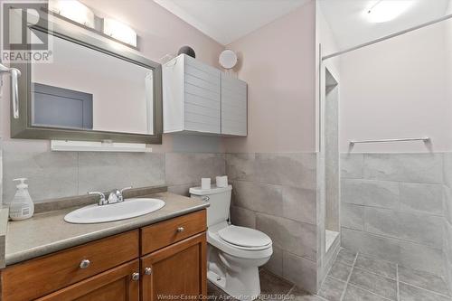 255 Golfview Drive, Amherstburg, ON - Indoor Photo Showing Bathroom