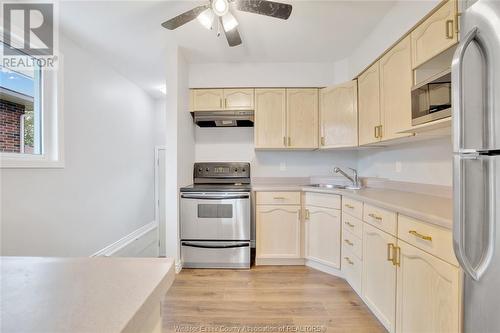 3189 Clemenceau, Windsor, ON - Indoor Photo Showing Kitchen