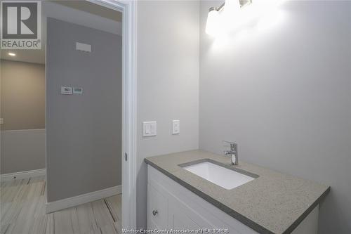 3559 Hallee, Windsor, ON - Indoor Photo Showing Bathroom