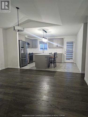 387 Mulberry Lane, Lakeshore, ON - Indoor Photo Showing Kitchen