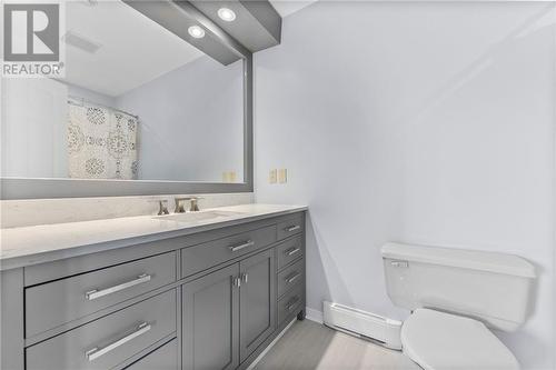 876 Russett Drive, Arnprior, ON - Indoor Photo Showing Bathroom