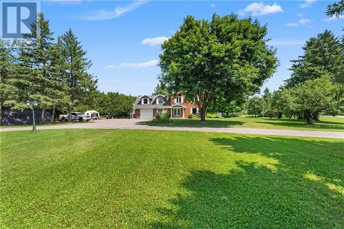 876 Russett Drive, Arnprior, ON - Outdoor