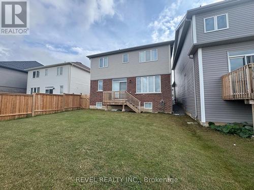 109 Munro Circle, Brantford, ON - Outdoor