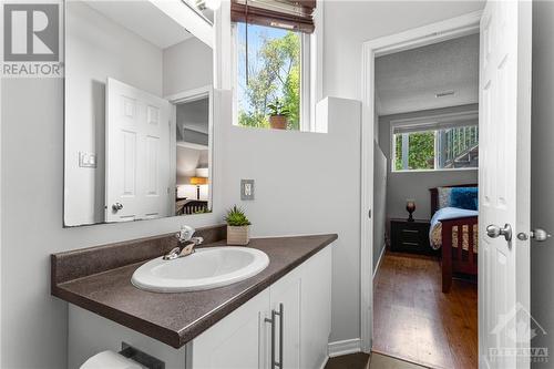 1072 Redtail Private, Ottawa, ON - Indoor Photo Showing Bathroom