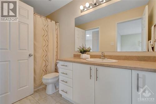 128 Cedardown Private, Ottawa, ON - Indoor Photo Showing Bathroom