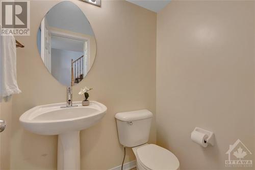 128 Cedardown Private, Ottawa, ON - Indoor Photo Showing Bathroom