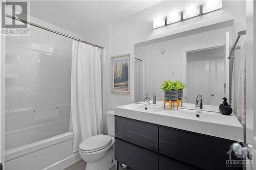 1700 Peter Robinson Road, Ottawa, ON - Indoor Photo Showing Bathroom