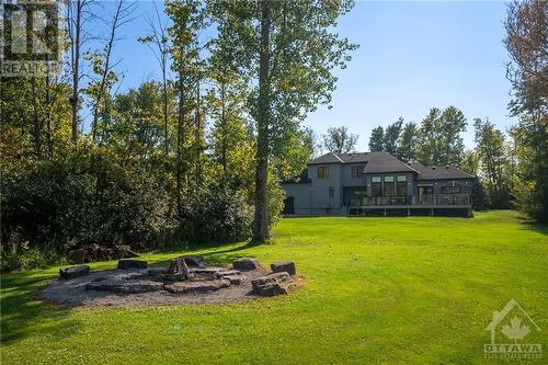 1700 Peter Robinson Road, Ottawa, ON - Outdoor