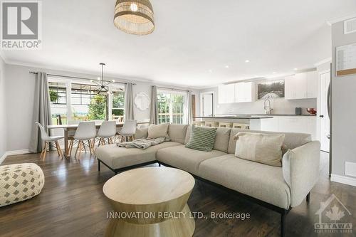 4835 Appleton Side Road, Mississippi Mills, ON - Indoor Photo Showing Living Room