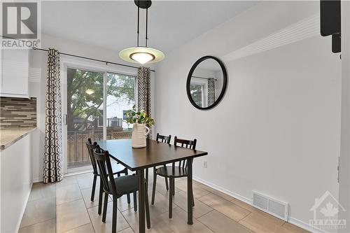 1460 Michaelsem Street, Ottawa, ON - Indoor Photo Showing Dining Room