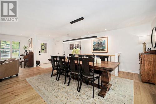 126 Karen Lane, Perth, ON - Indoor Photo Showing Dining Room