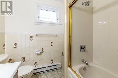 5 Inverness Place, St. John'S, NL - Indoor Photo Showing Bathroom