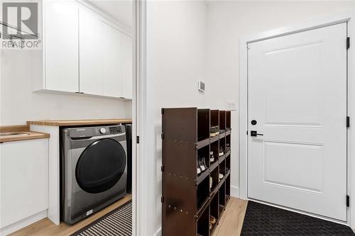 1974 Blackwell Road, Sarnia, ON - Indoor Photo Showing Laundry Room