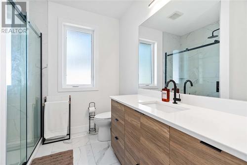 1974 Blackwell Road, Sarnia, ON - Indoor Photo Showing Bathroom