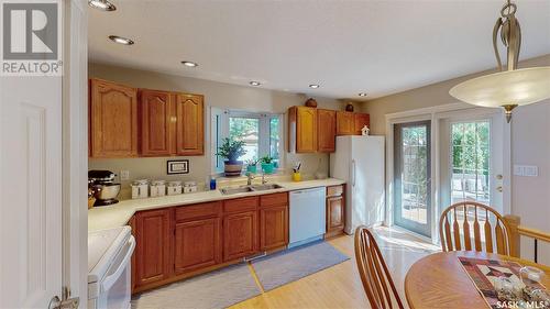 2234 Goldman Crescent, Regina, SK - Indoor Photo Showing Kitchen With Double Sink