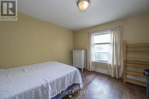 4118 Hamilton Road, Thames Centre (Dorchester), ON - Indoor Photo Showing Bedroom