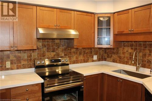 555 Chablis Drive Unit# 44, Waterloo, ON - Indoor Photo Showing Kitchen