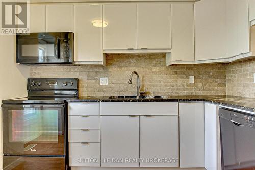 36 - 1786 Attawandaron Road, London, ON - Indoor Photo Showing Kitchen With Upgraded Kitchen